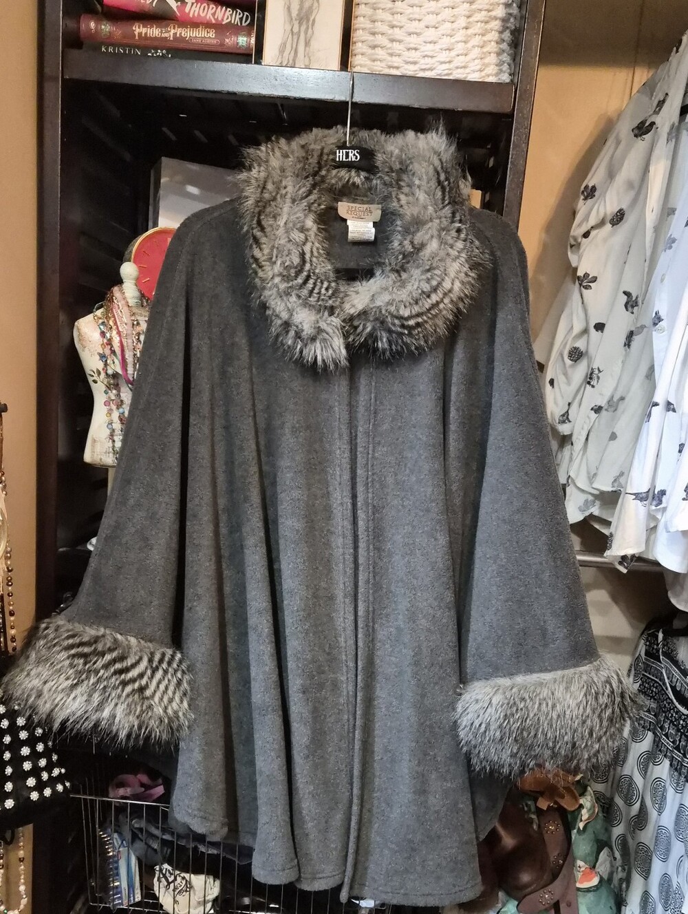 Parkhurst Faux (Special Request) Fur Trim Fleece Cape One Size Gray